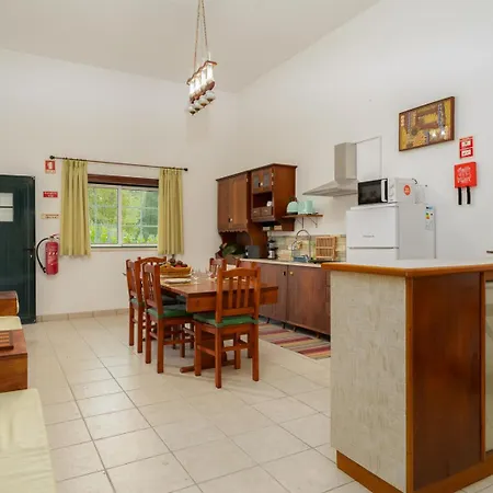 Abrigo Do Castelo - Pica-pau