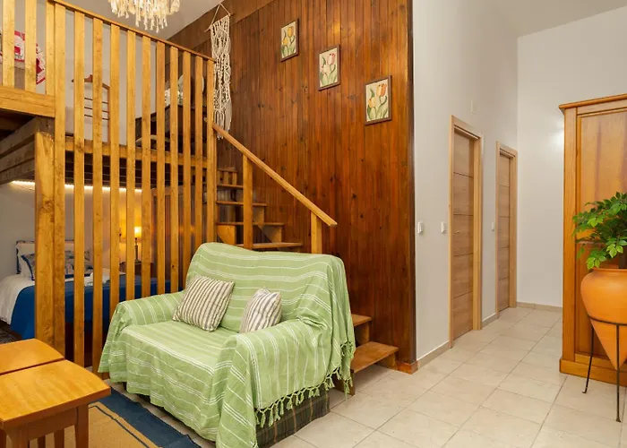 Abrigo Do Castelo - Pica-pau * 오우렘